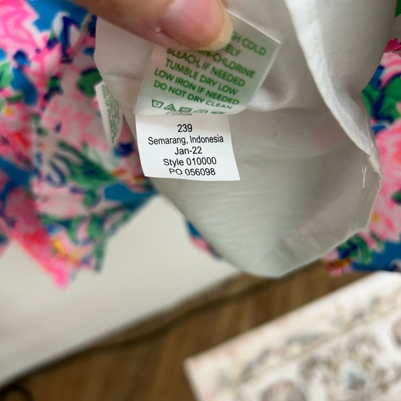 Lilly Pulitzer Trina Dress EEUC, Gorgeous style and colors and so Flattering 🌺 - Picture 5 of 5